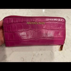 Michael kors wallet